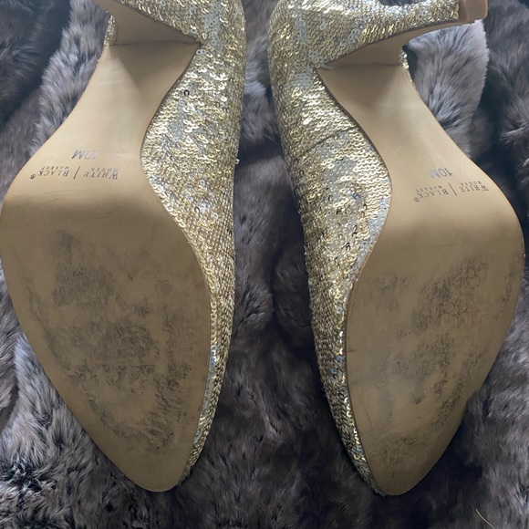 White House Black Market gold sequence Pumps, Size 10 - Picture 5 of 6